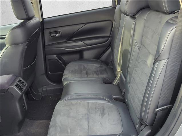 Used 2020 Mitsubishi Outlander SE FWD image 21