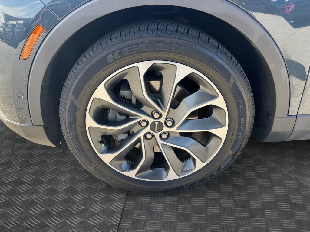 Used 2021 Lincoln Nautilus Reserve image 14