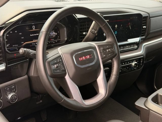Used 2025 GMC Sierra 1500 SLT AWD/4WD image 18