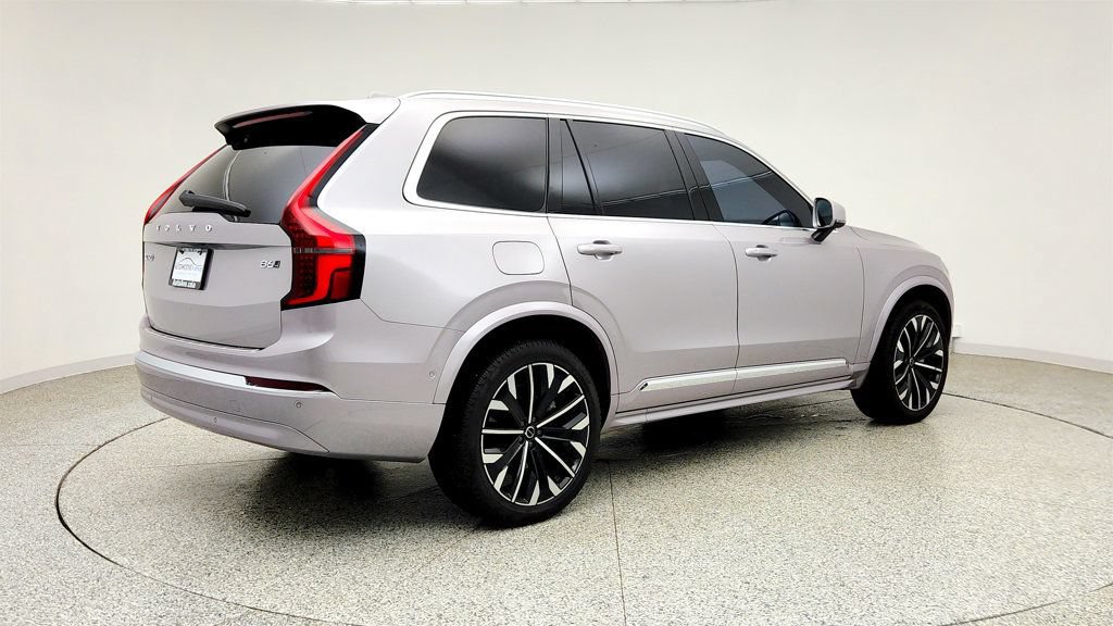 Used 2026 Volvo XC90 B6 Plus w/ Protection Package Premier AWD/4WD image 5