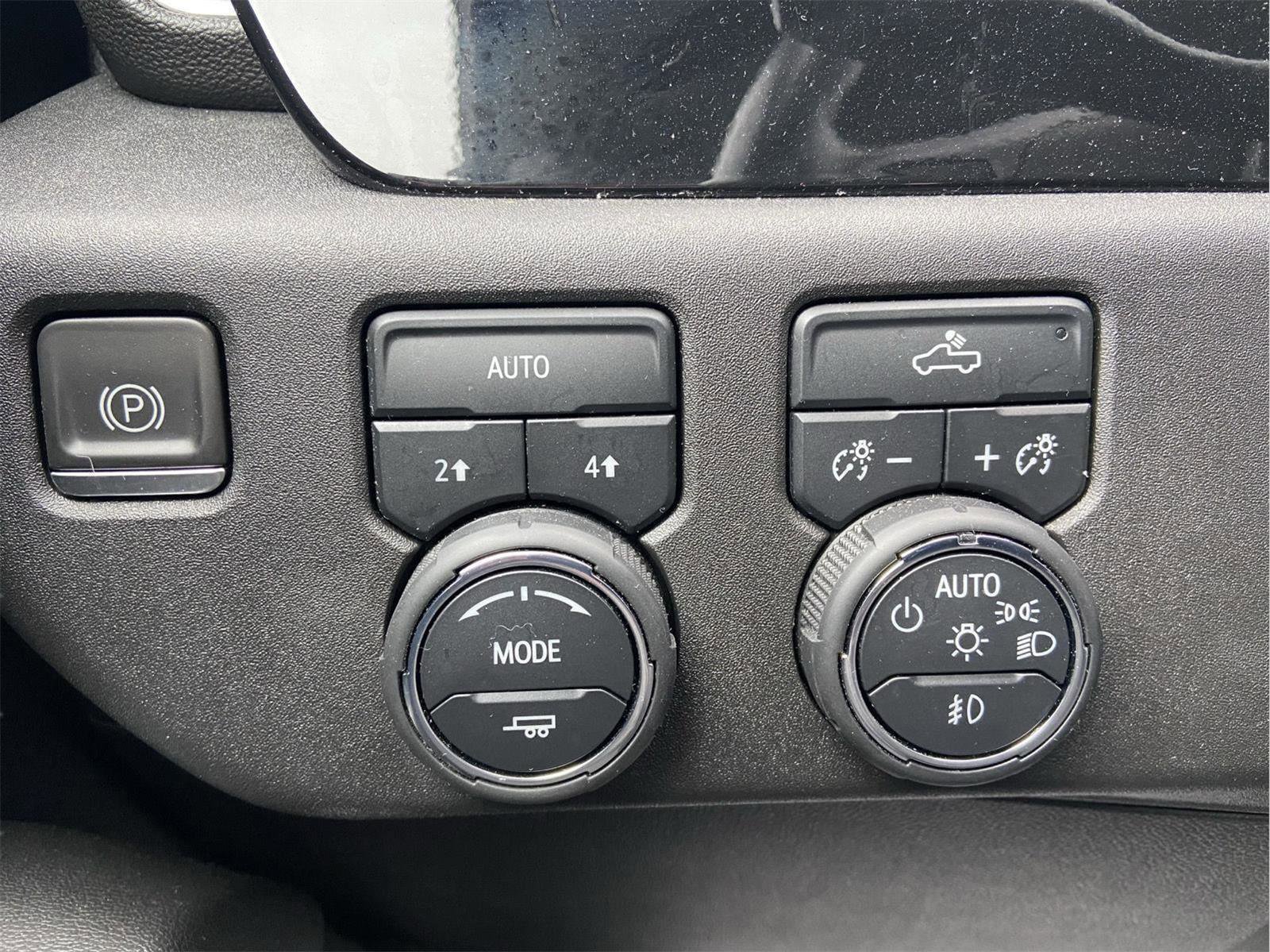 Used 2023 Chevrolet Silverado 1500 RST image 25