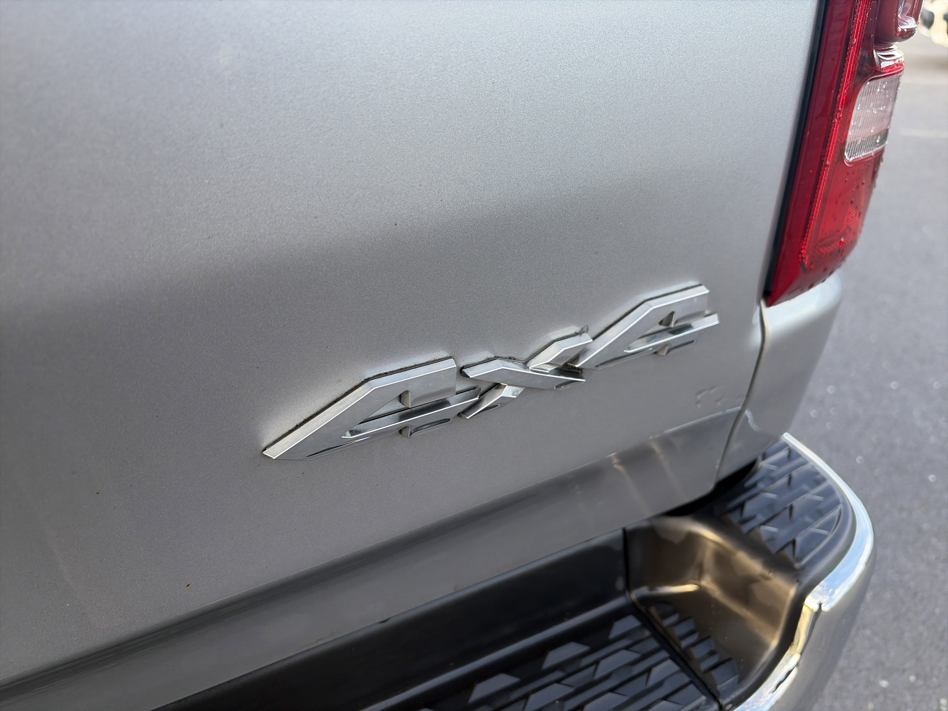 Used 2024 RAM 1500 Laramie image 8