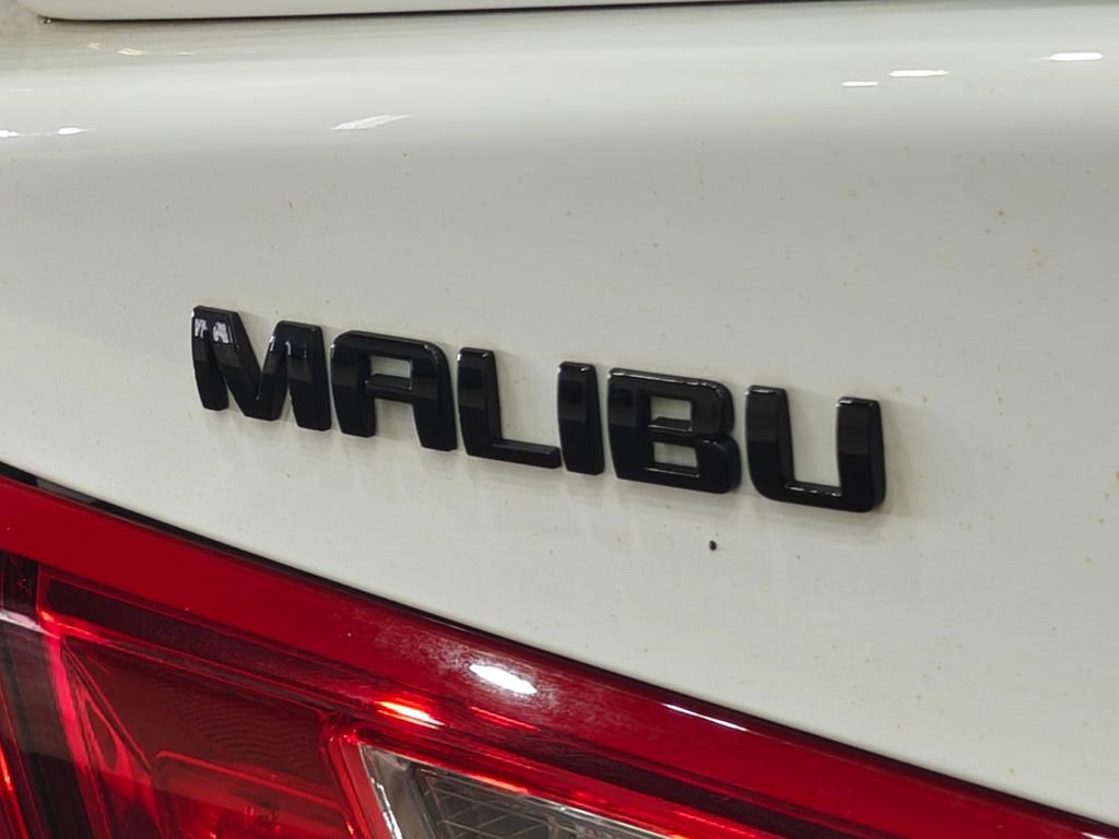 Used 2022 Chevrolet Malibu RS FWD image 40