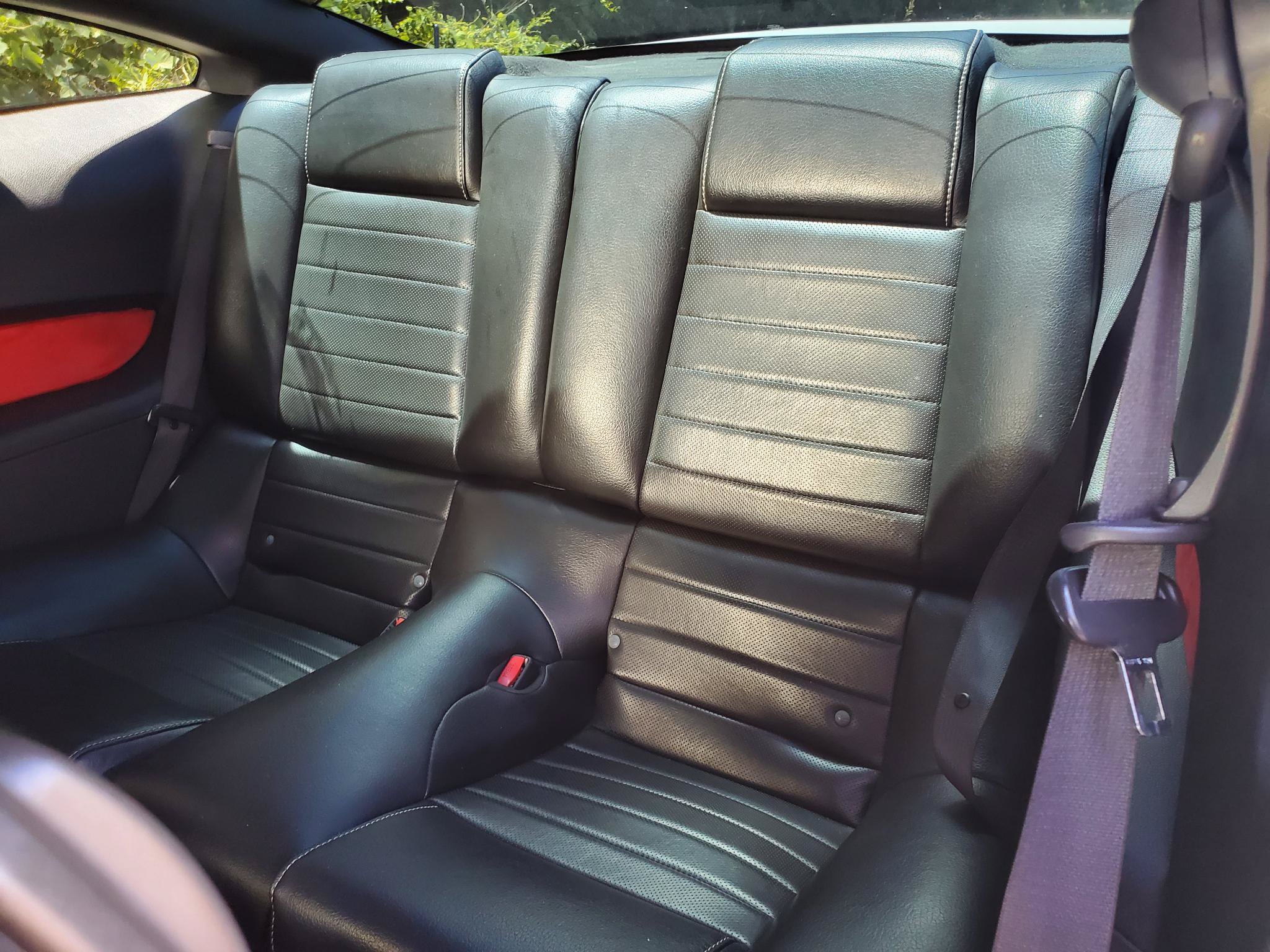 Used 2010 Ford Mustang GT Premium RWD image 23