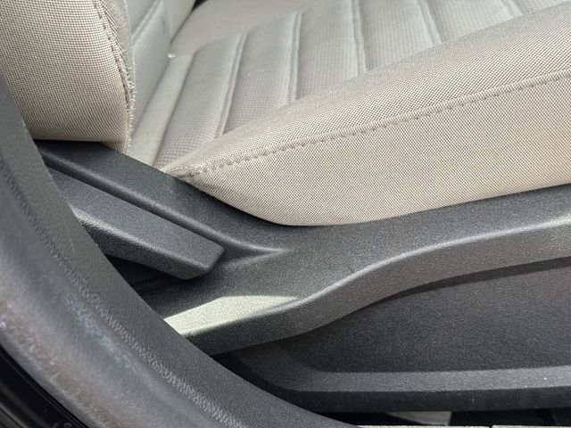 Used 2018 Ford Fusion S FWD image 28