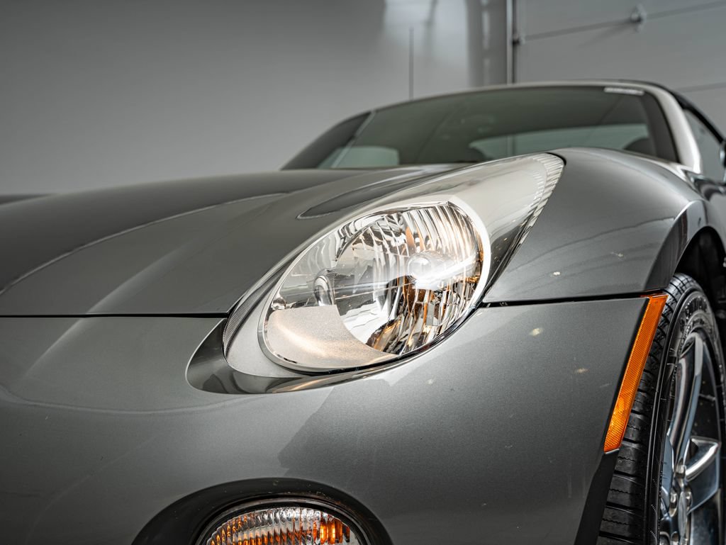 Used 2006 Pontiac Solstice Convertible w/ Premium Package RWD image 14