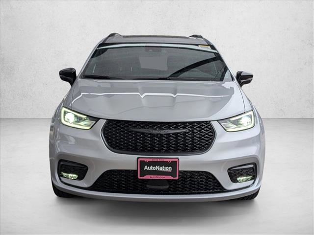 New 2026 Chrysler Pacifica Limited w/ S Appearance Package AWD/4WD image 5