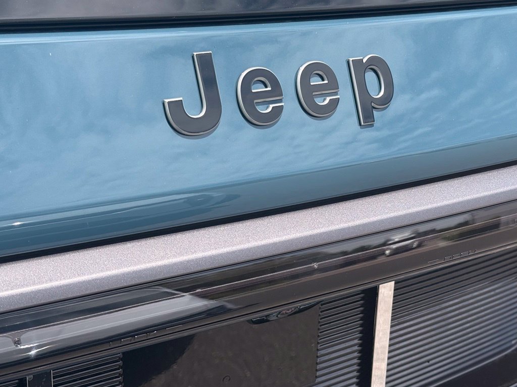 New 2026 Jeep Grand Wagoneer Limited AWD/4WD image 37