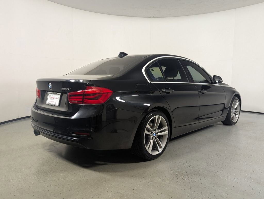 Used 2017 BMW 330i Sedan RWD image 7