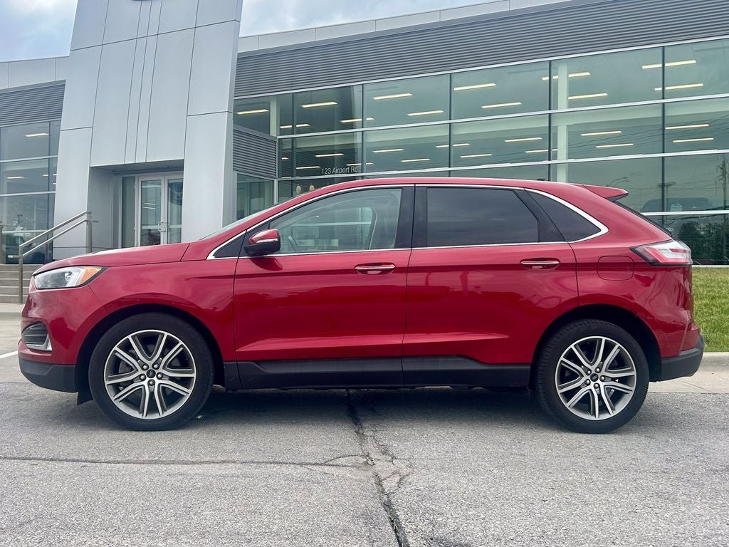 Used 2024 Ford Edge Titanium AWD/4WD image 3
