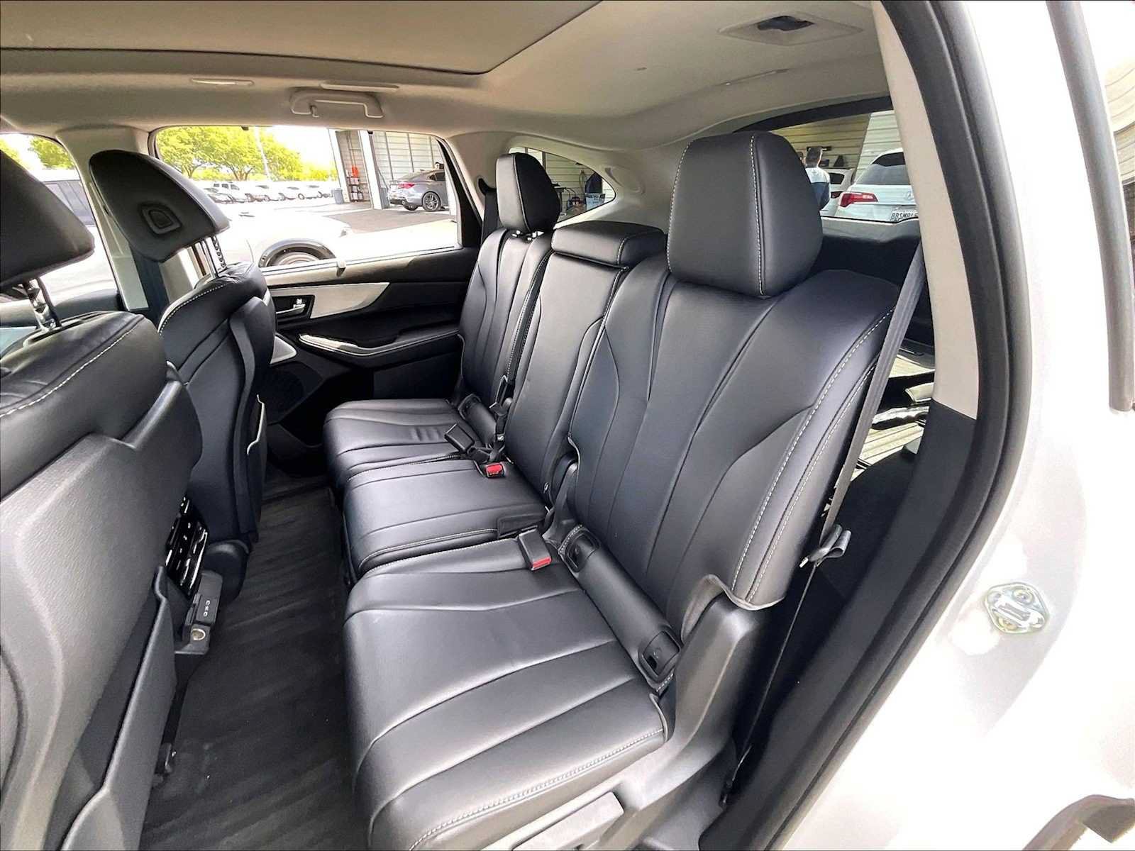 Used 2025 Acura MDX w/ Technology Package FWD image 27