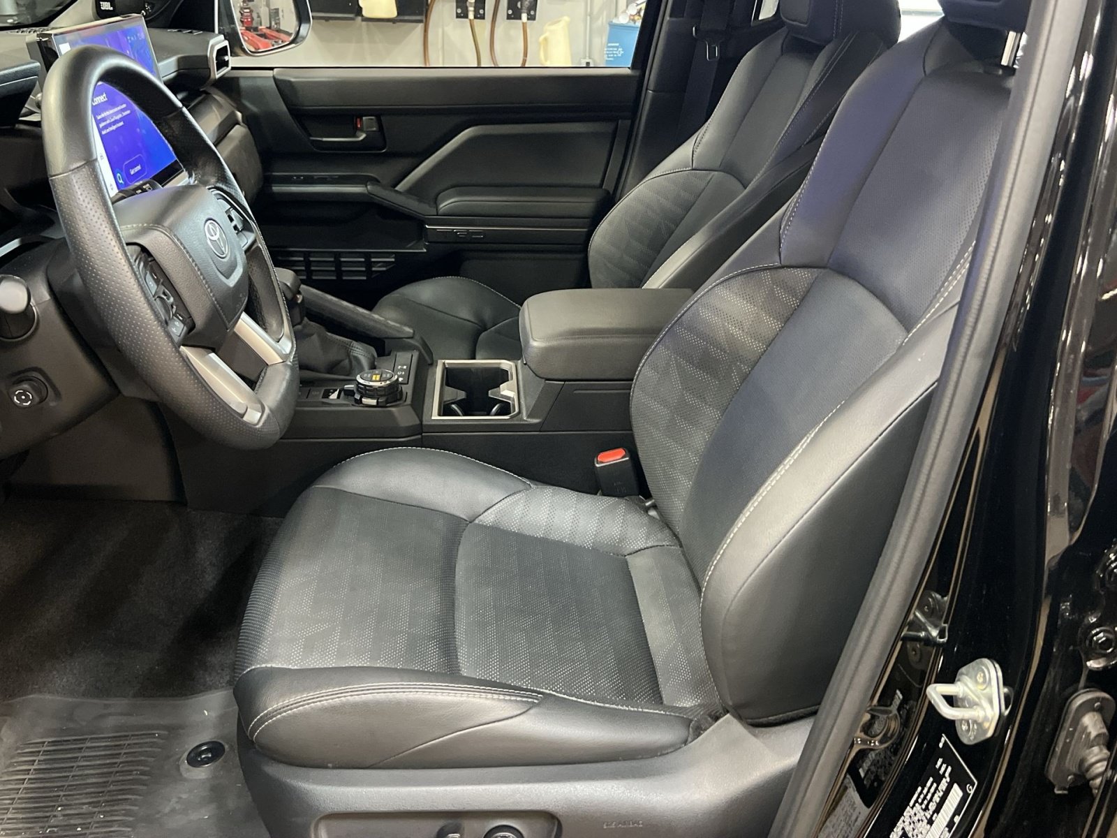 Used 2025 Toyota 4Runner TRD Off-Road Premium w/ Tow Technology Package AWD/4WD image 13