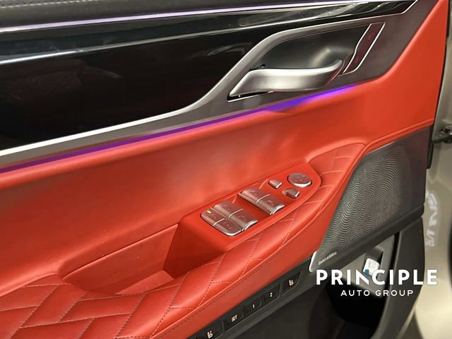 Used 2021 BMW M760i xDrive image 12