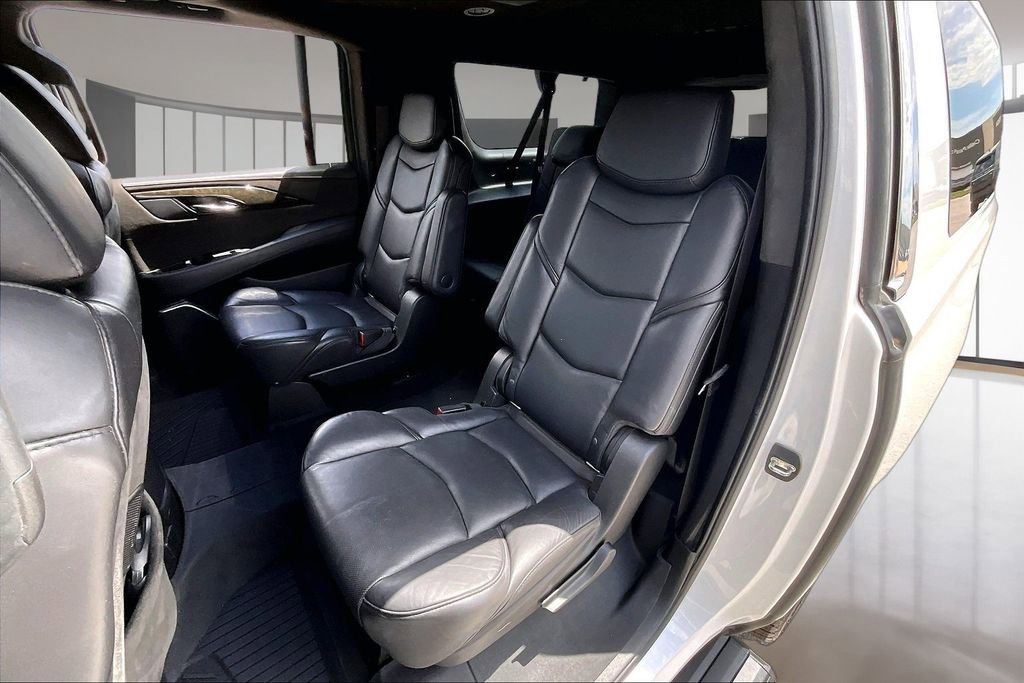 Used 2020 Cadillac Escalade ESV Platinum AWD/4WD image 26