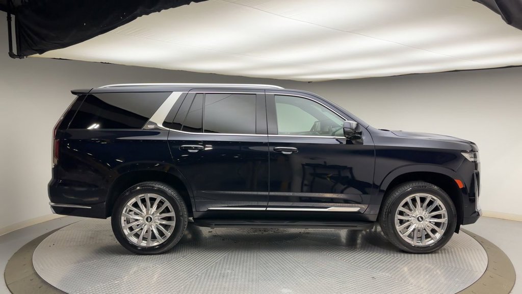 Used 2023 Cadillac Escalade Premium Luxury AWD/4WD image 9