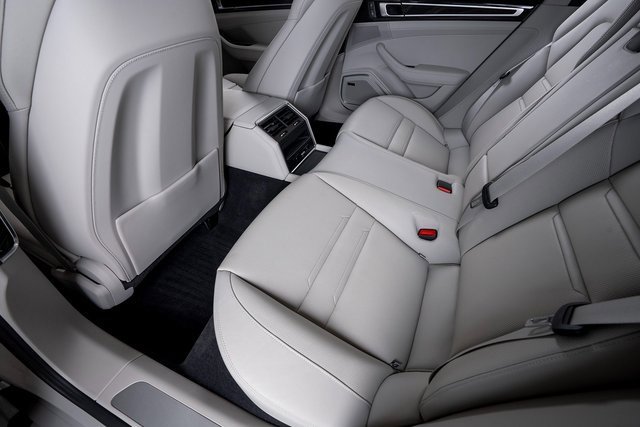 Used 2023 Porsche Panamera Turbo S image 25