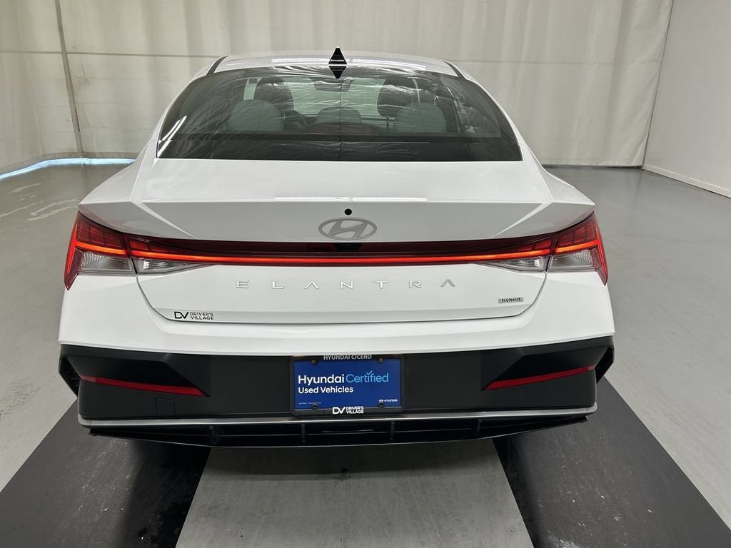 Used 2025 Hyundai Elantra Limited FWD image 22