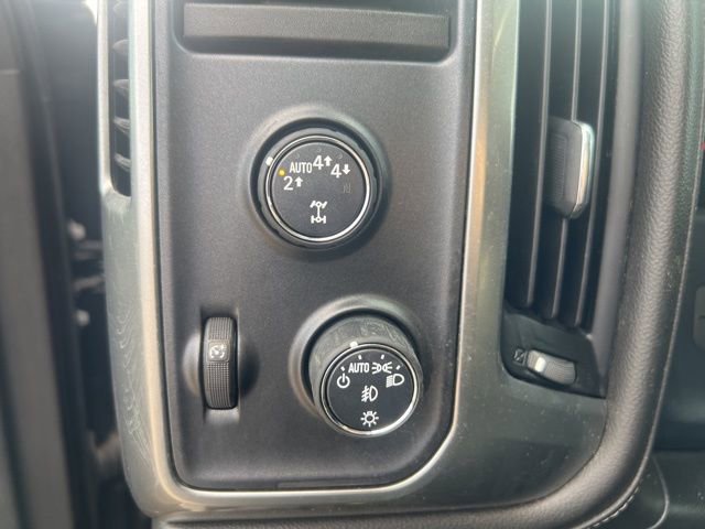 Used 2018 Chevrolet Silverado 1500 LTZ image 22