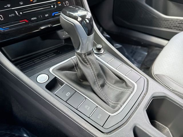 Used 2025 Volkswagen Jetta SE image 20