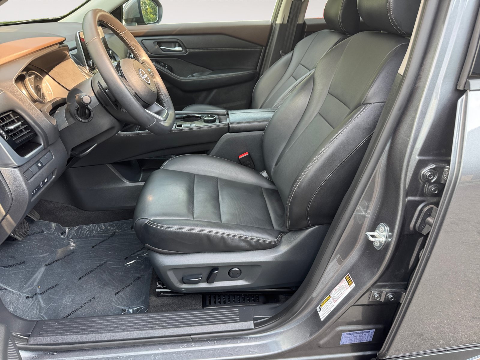 Used 2023 Nissan Rogue SL AWD/4WD image 9