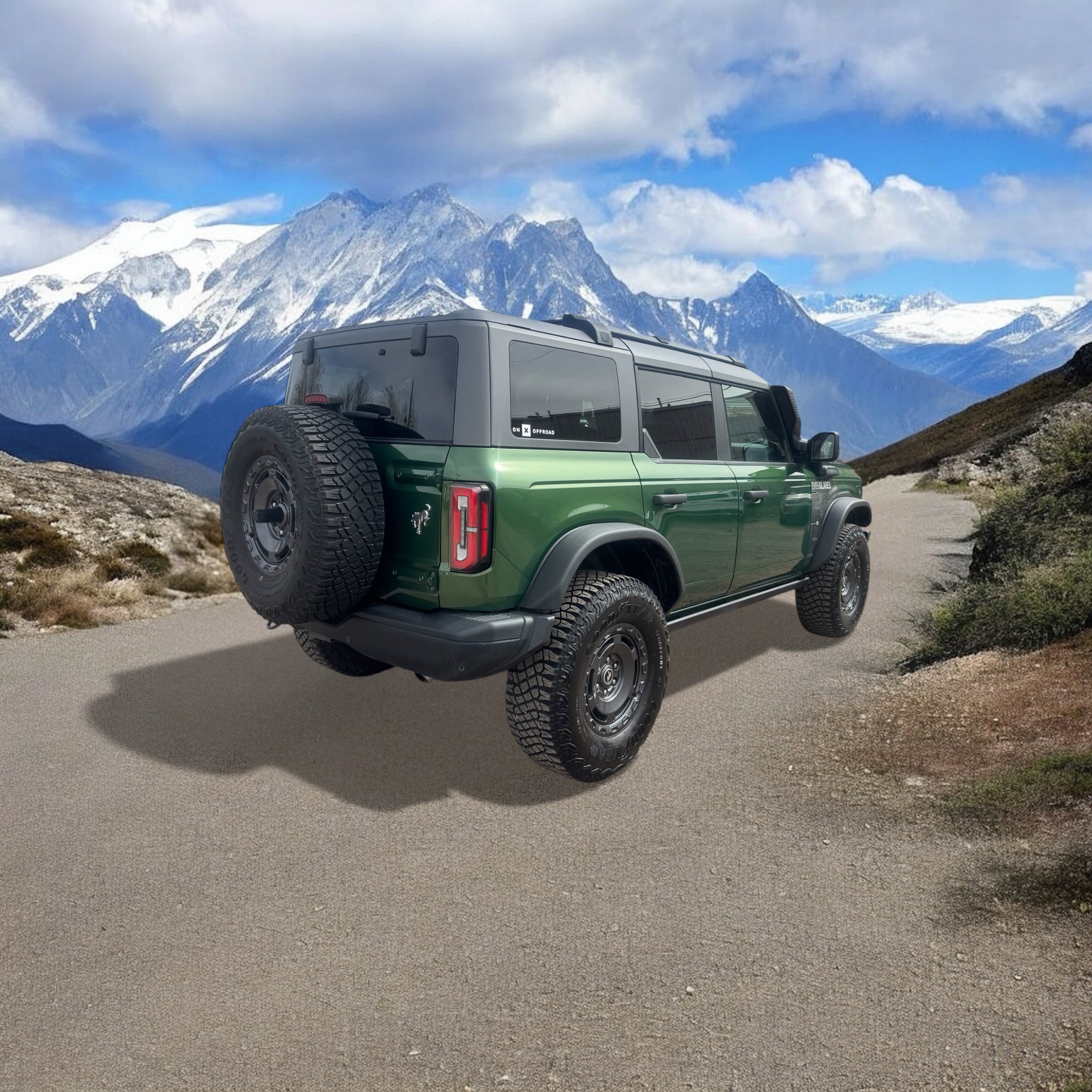 Used 2024 Ford Bronco Everglades image 5