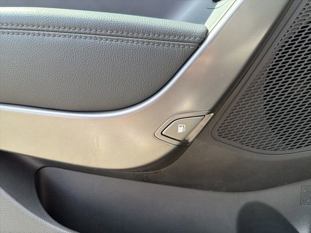 Used 2018 Hyundai Santa Fe Sport w/ 2.4L Value Package 02 FWD image 13