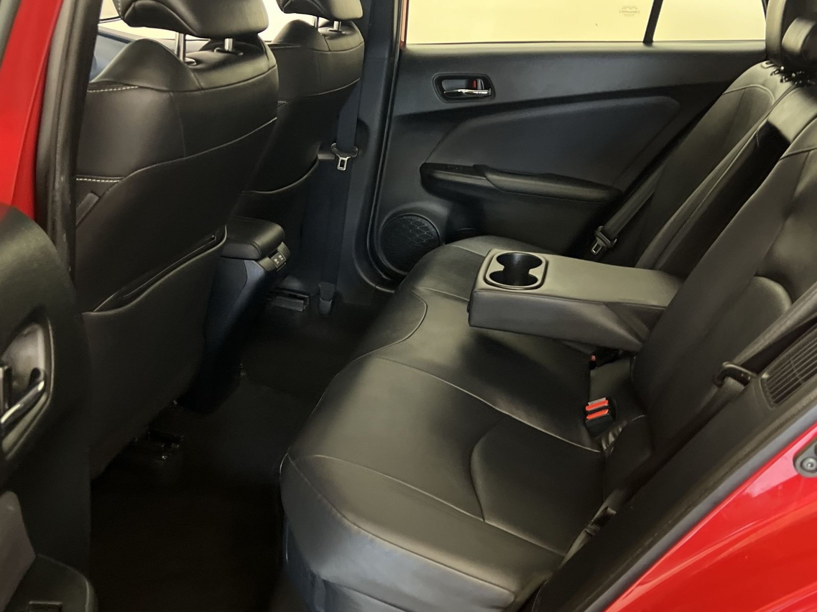 Used 2021 Toyota Prius Prime XLE w/ Carpet Mat Package (TMS) FWD image 23