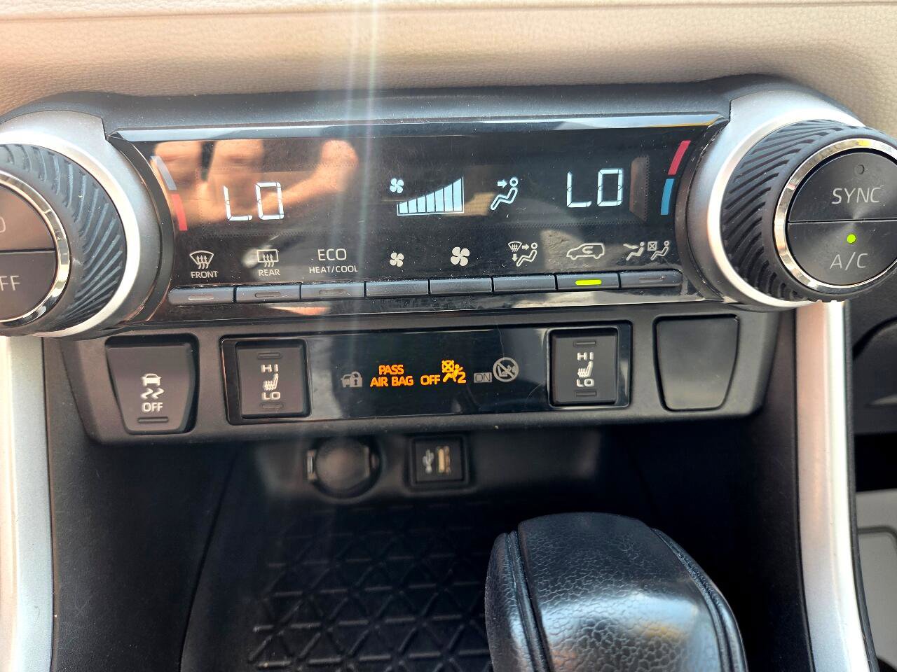 Used 2023 Toyota RAV4 XLE image 24