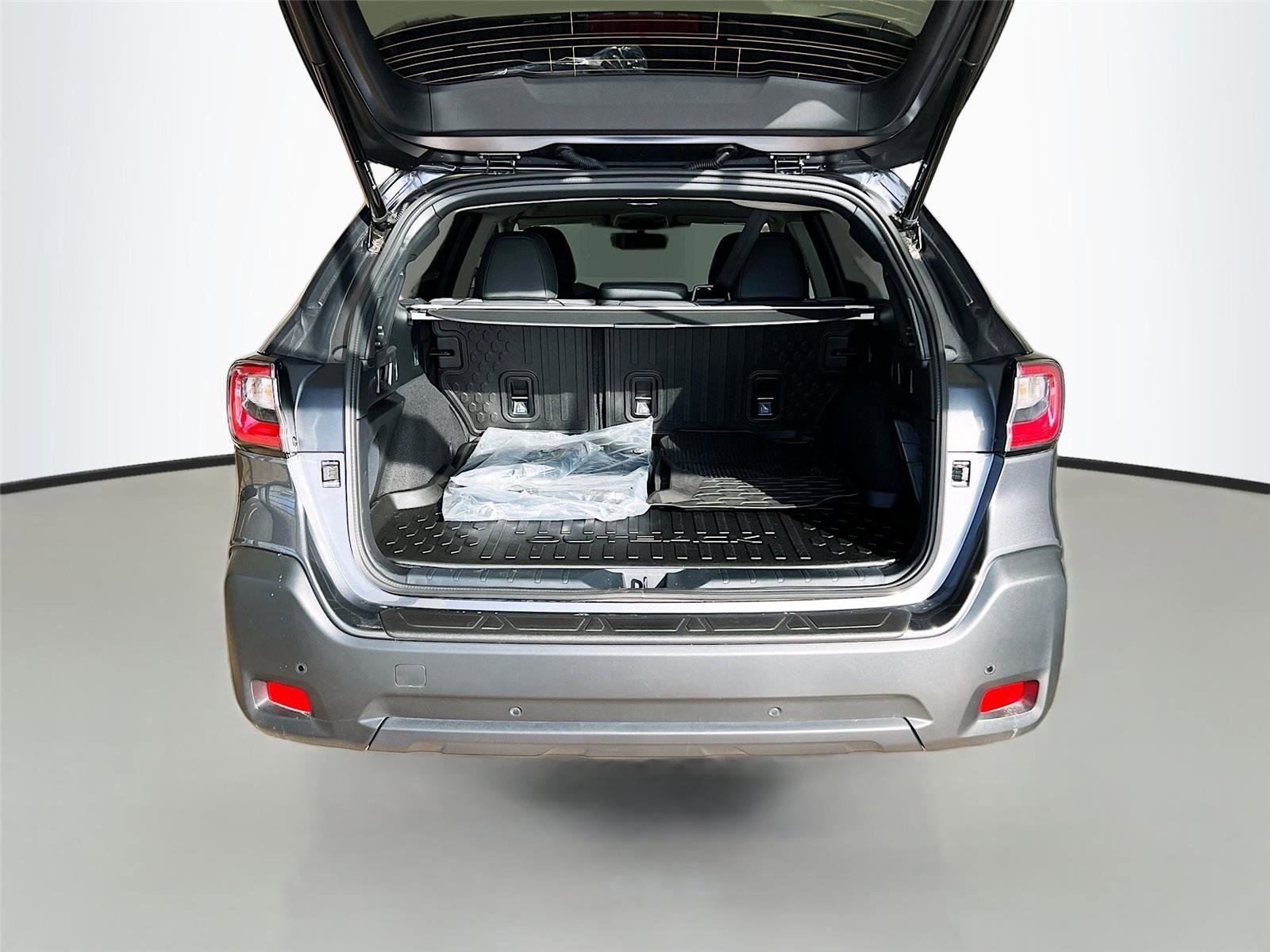 Certified 2025 Subaru Outback Onyx Edition XT image 28