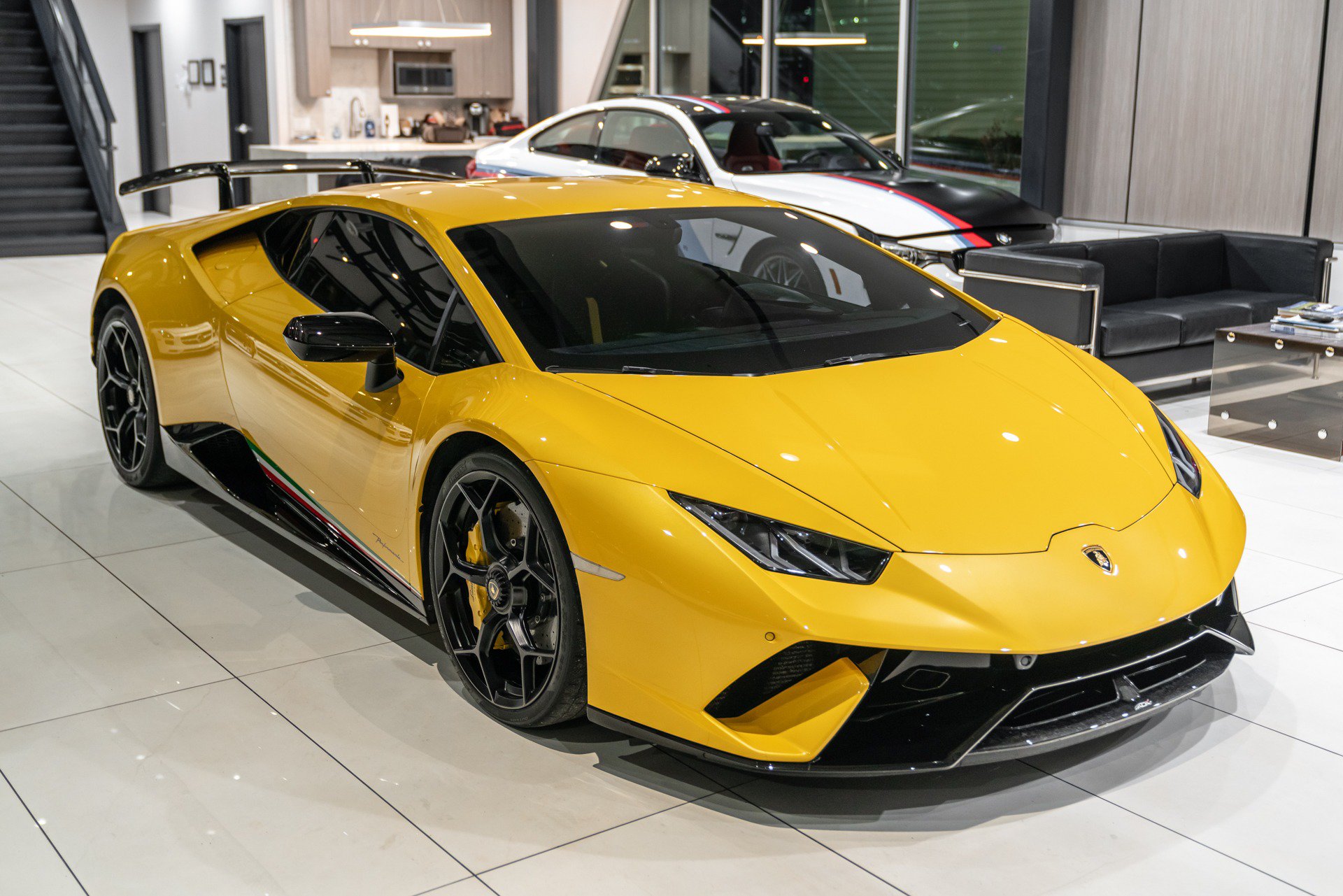 Used 2018 Lamborghini Huracan Performante AWD/4WD image 44