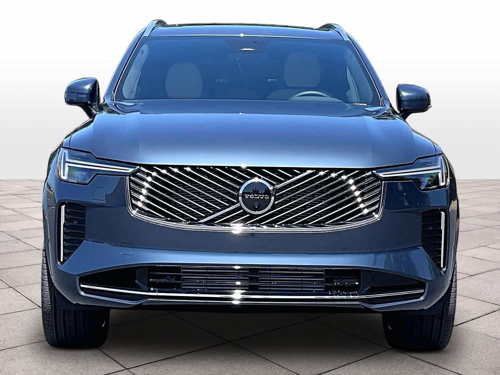 New 2026 Volvo XC90 T8 Plus w/ Protection Package AWD/4WD image 5
