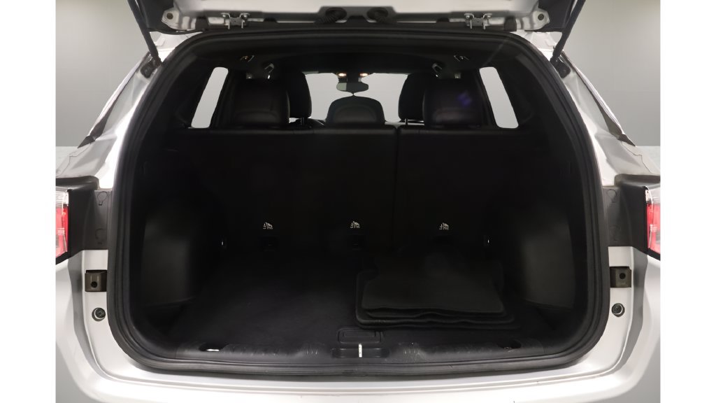 Certified 2024 Jeep Compass Latitude AWD/4WD image 18
