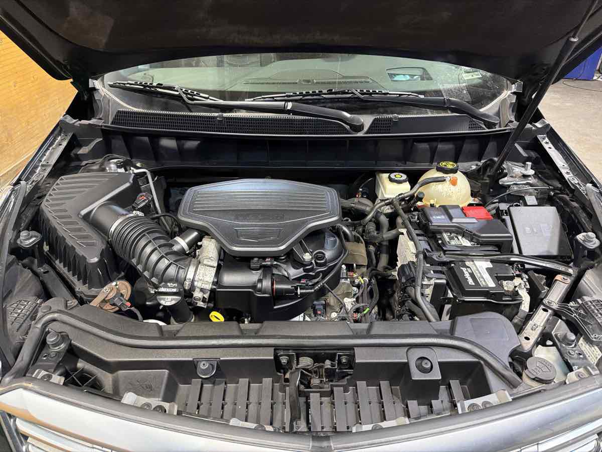 Used 2018 Cadillac XT5 Platinum image 30