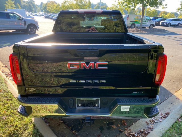 Used 2025 GMC Sierra 1500 SLT AWD/4WD image 32