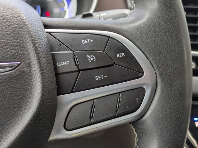 Used 2023 Chrysler Voyager LX image 32