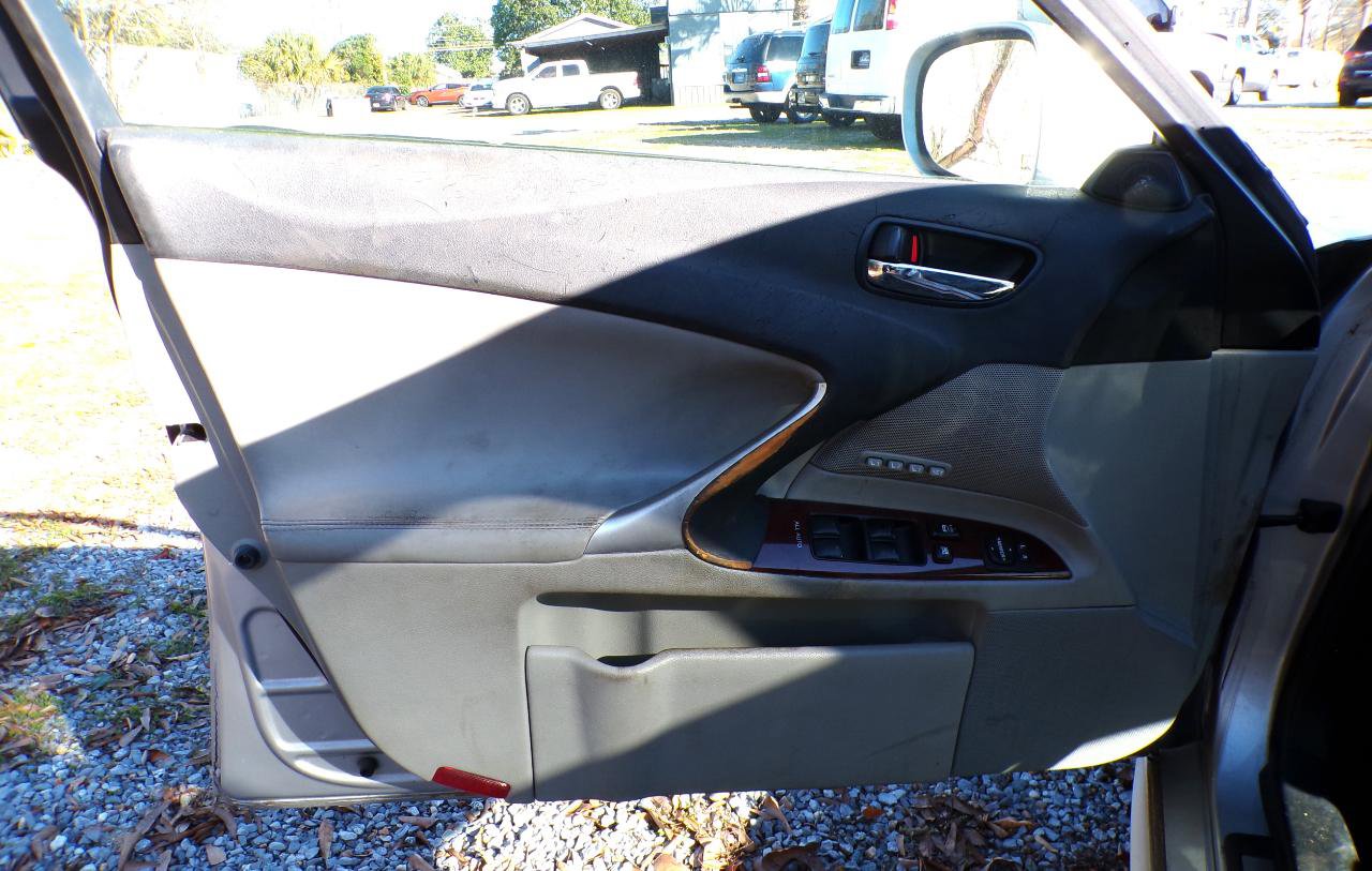 Used 2007 Lexus IS 350 RWD image 14