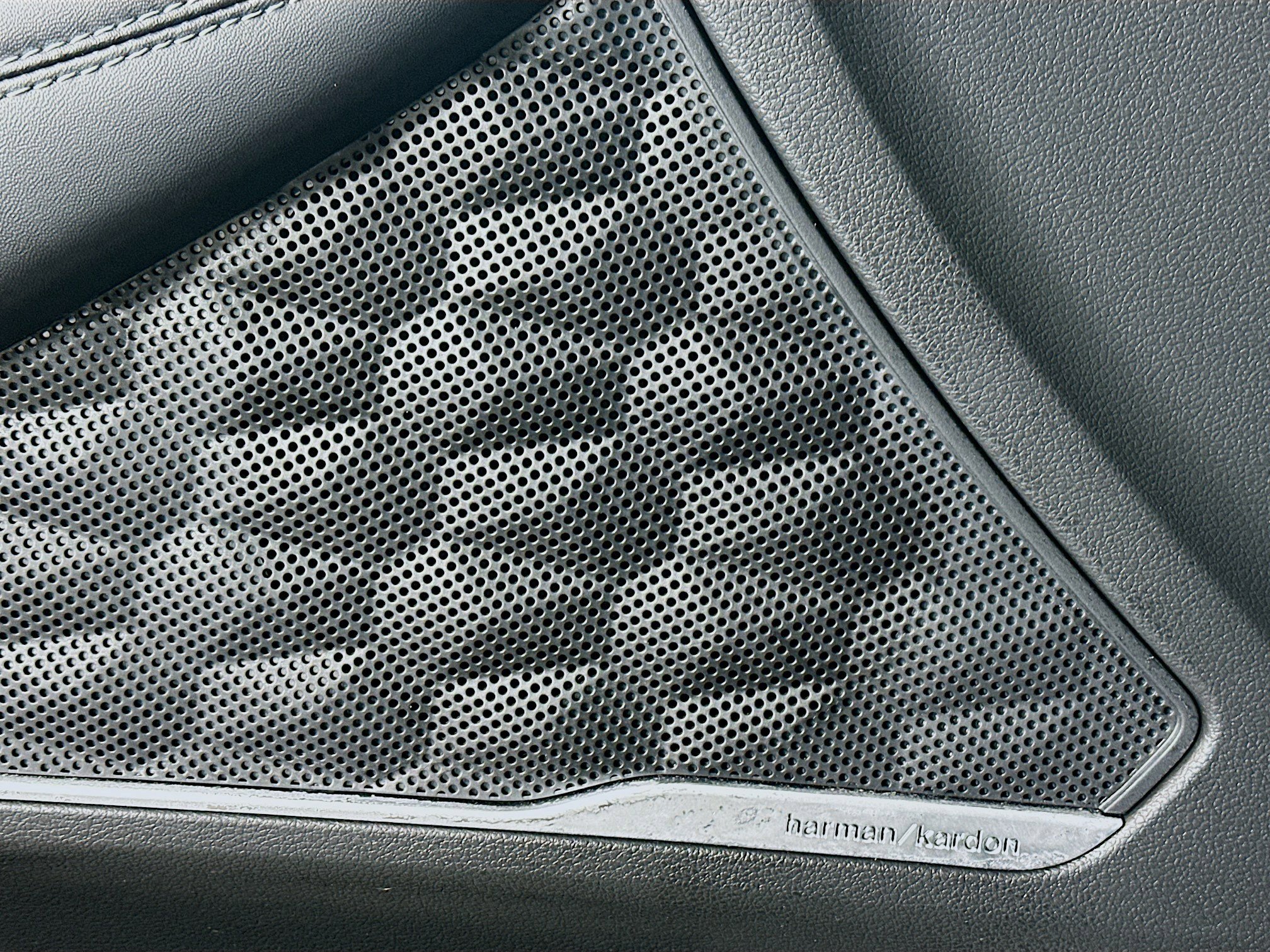 Certified 2023 Hyundai Santa Fe Limited image 18