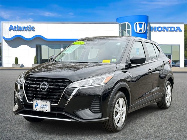 Used 2024 Nissan Kicks S image 2