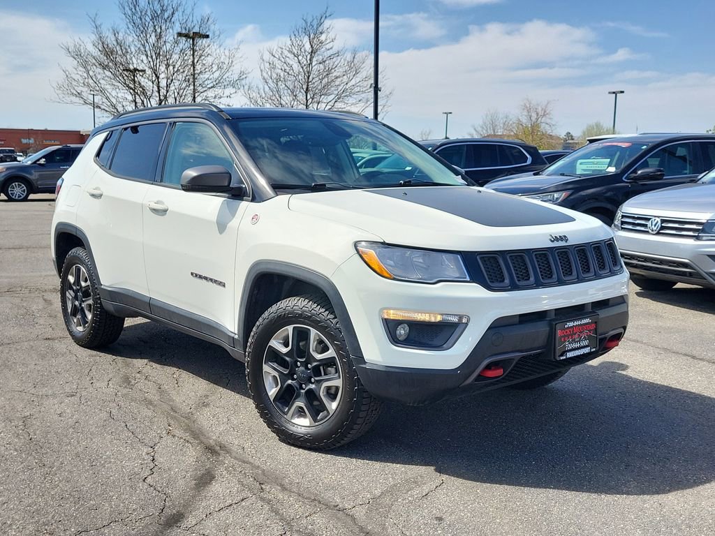 Used 2017 Jeep Compass Trailhawk w/ Leather Interior Group AWD/4WD image 2