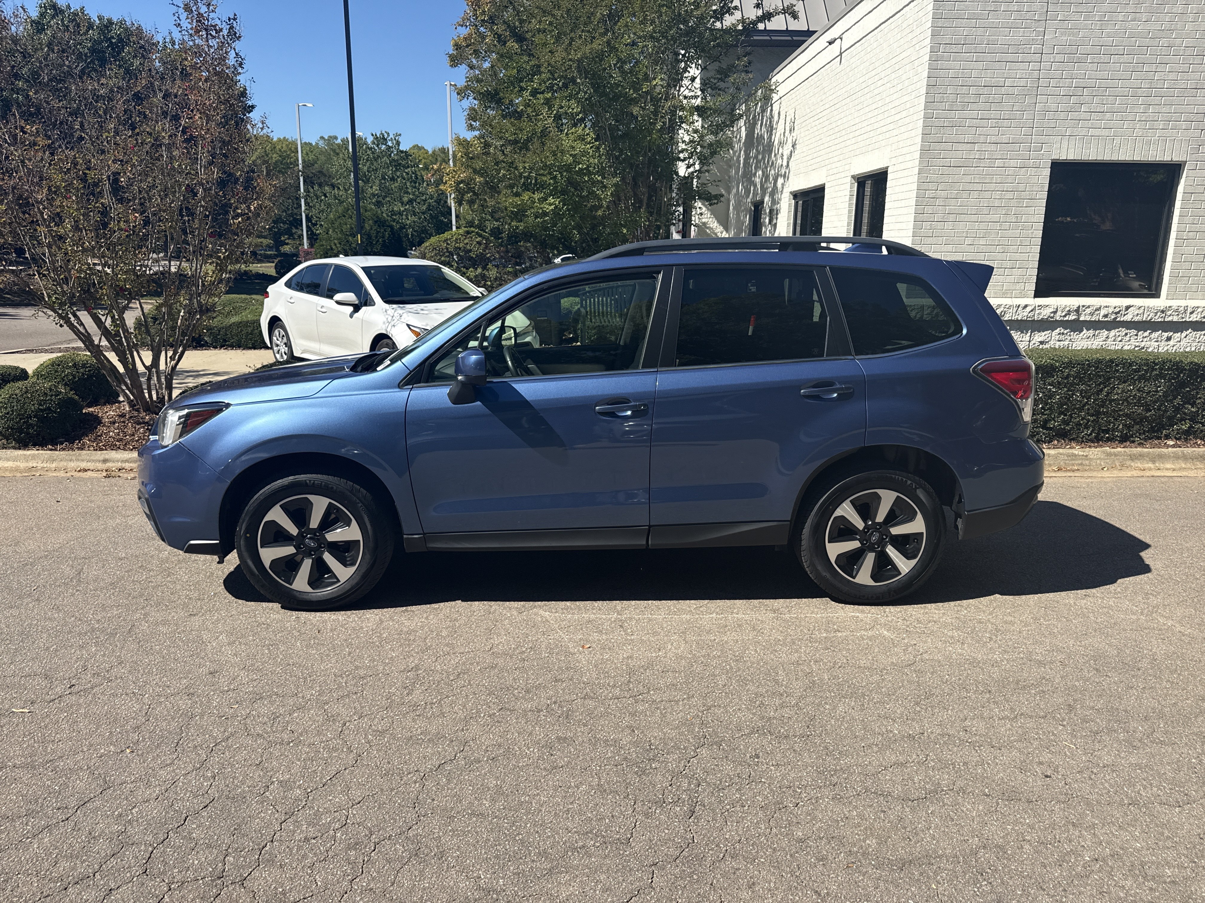 Used 2018 Subaru Forester 2.5i Limited AWD/4WD image 7