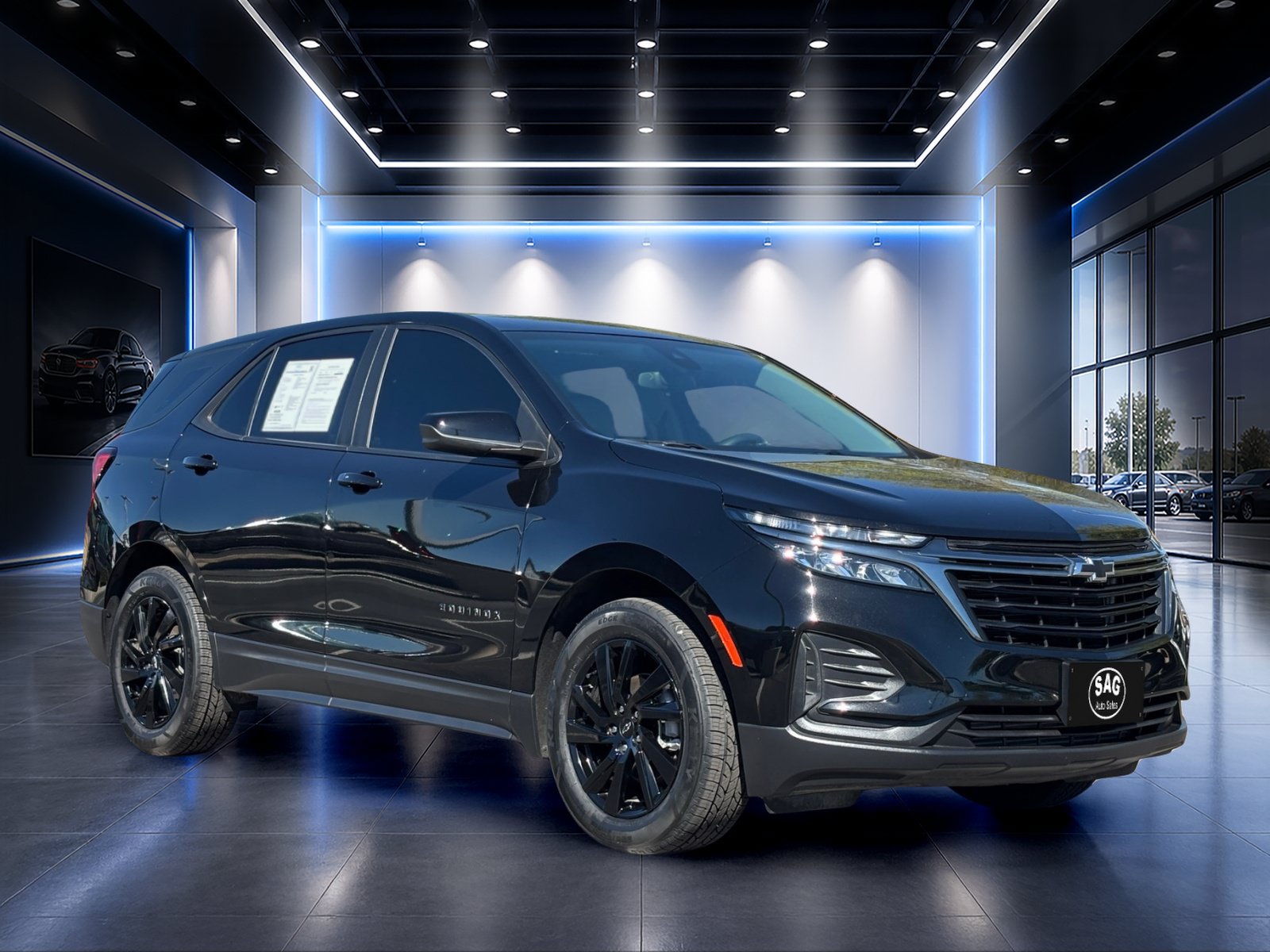 Used 2024 Chevrolet Equinox LS w/ Midnight Edition FWD image 2