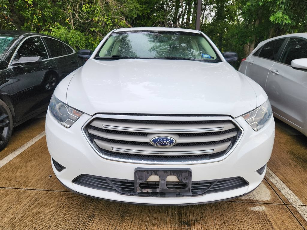 Used 2016 Ford Taurus SE FWD image 2