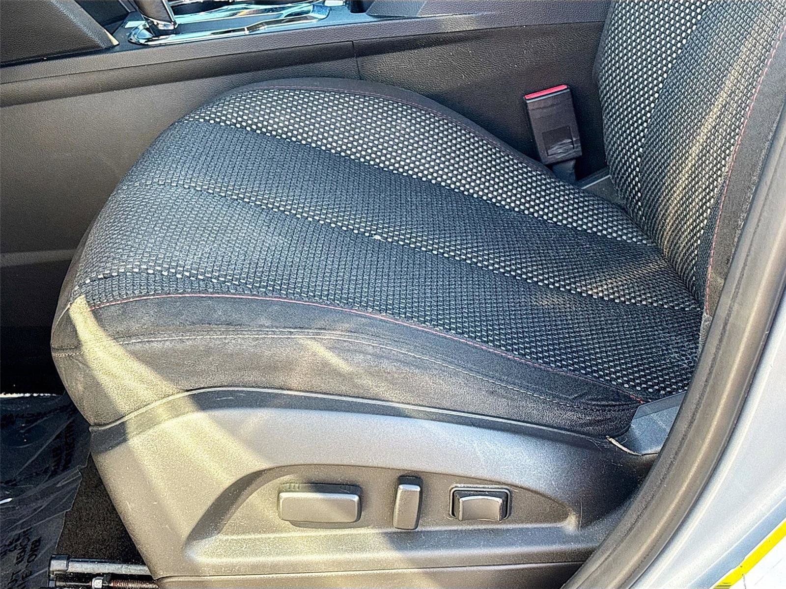 Used 2015 GMC Terrain SLE FWD image 18