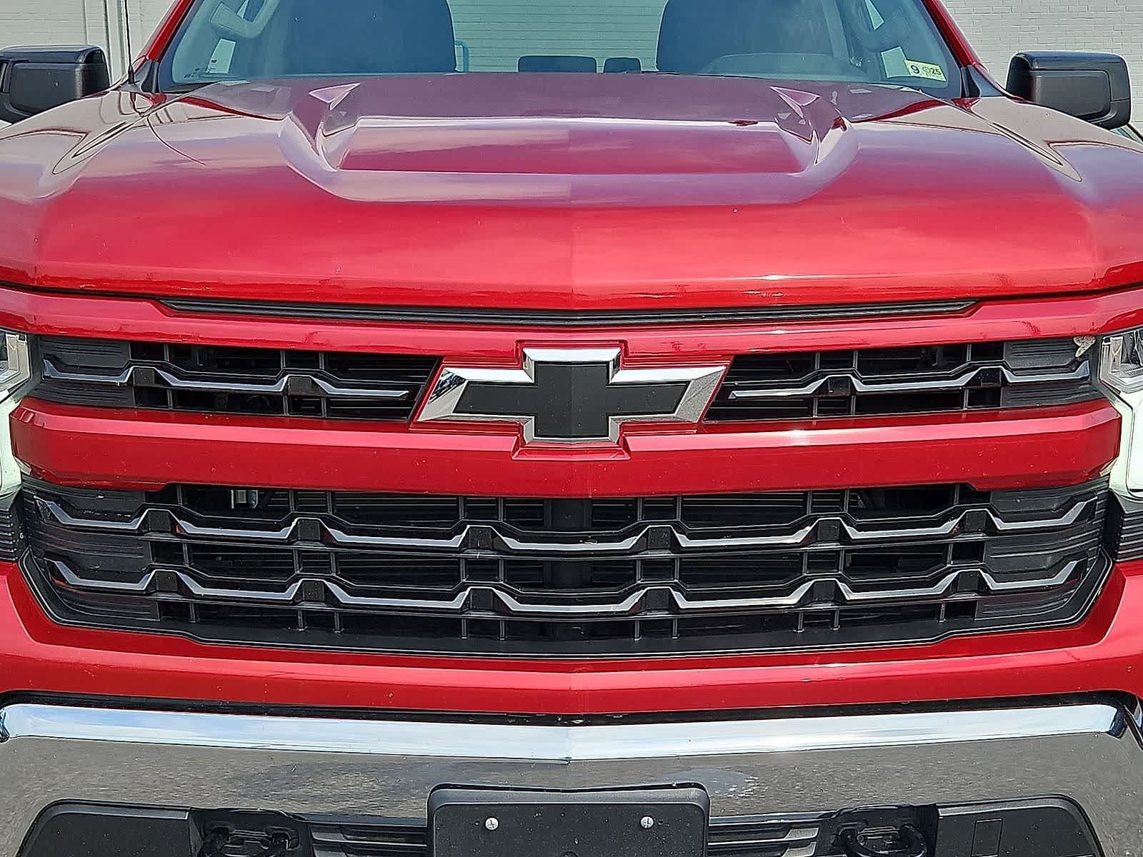 Used 2024 Chevrolet Silverado 1500 RST w/ Z71 Off-Road Package AWD/4WD image 35