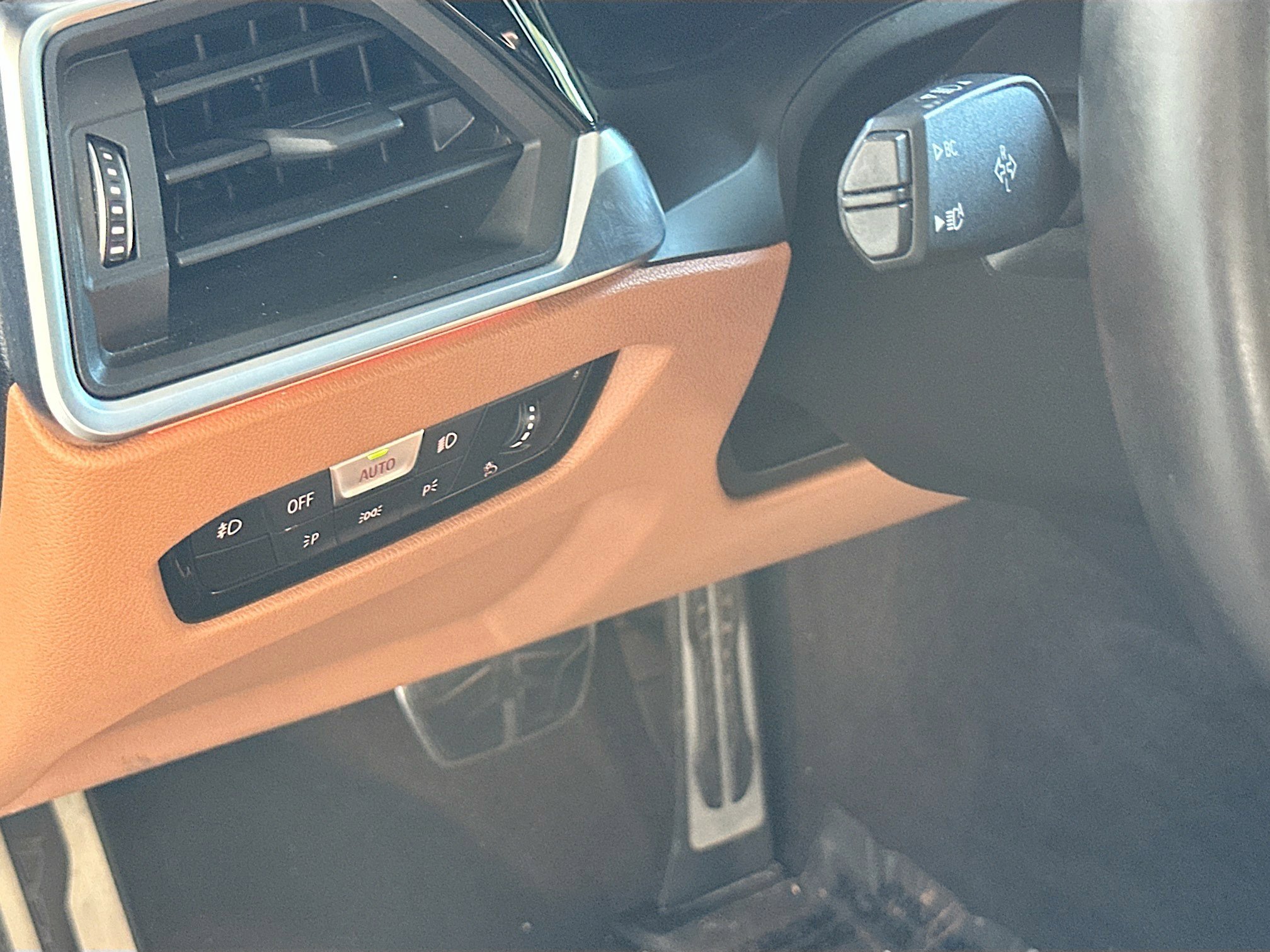 Certified 2022 BMW 430i Convertible w/ M Sport Package image 10