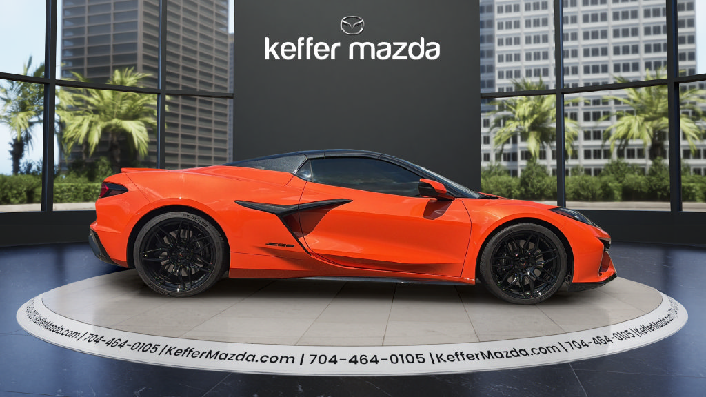 Used 2026 Chevrolet Corvette Z06 RWD image 8