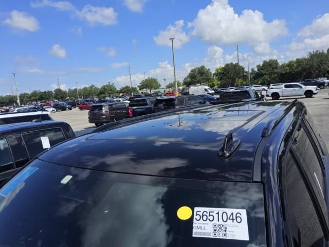 Used 2024 Cadillac Escalade ESV Sport Platinum w/ Heavy-Duty Trailer Package AWD/4WD image 2