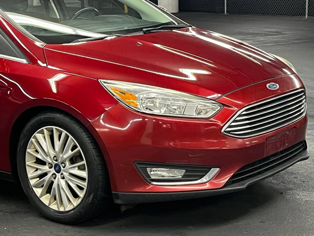 Used 2017 Ford Focus Titanium FWD image 39
