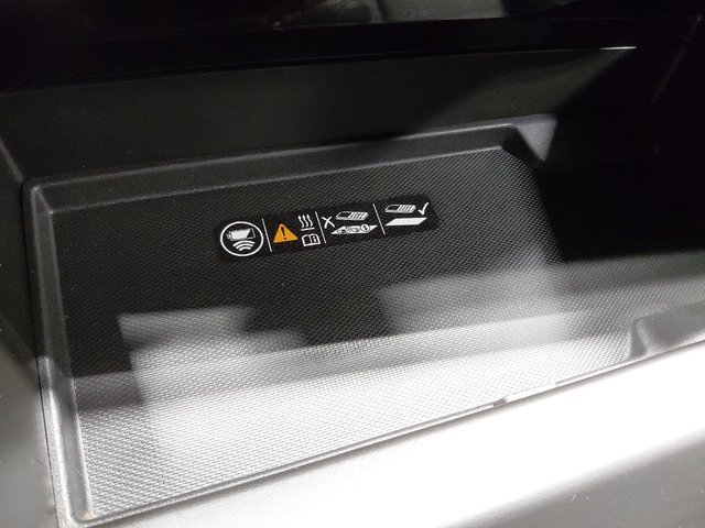 Certified 2025 Chevrolet Suburban Z71 AWD/4WD image 33