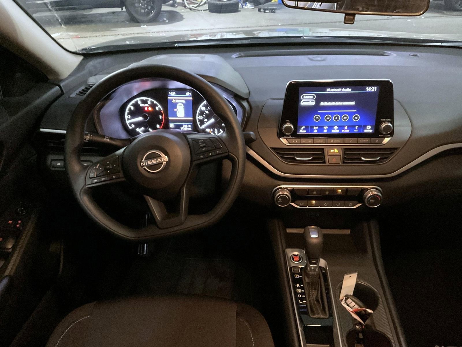 Used 2025 Nissan Altima 2.5 S FWD image 14